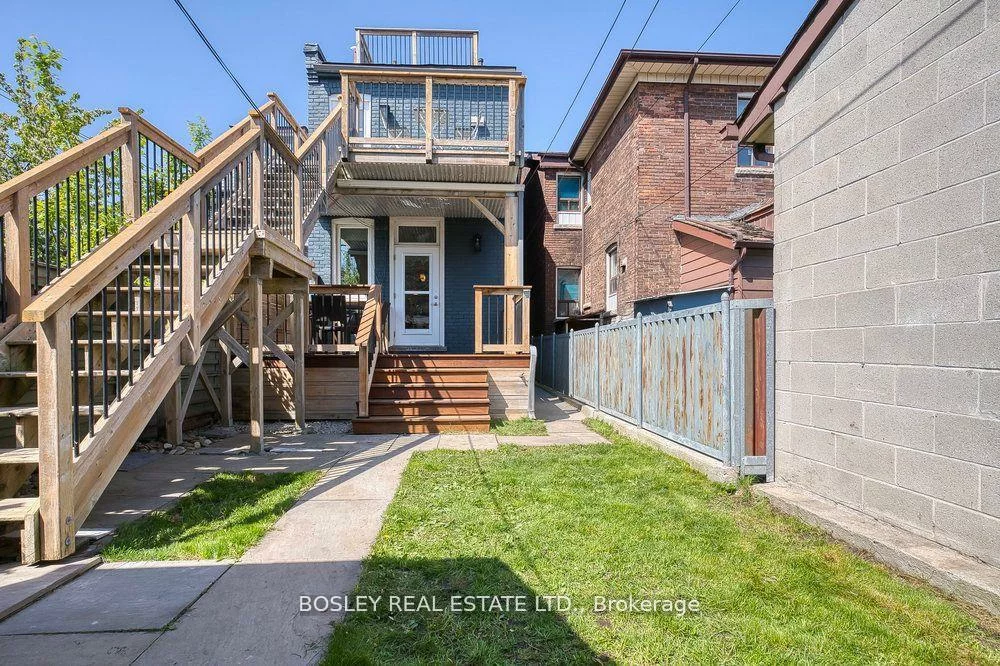 159A, Gladstone, Little Portugal, Toronto