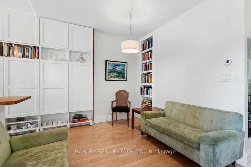 159A, Gladstone, Little Portugal, Toronto