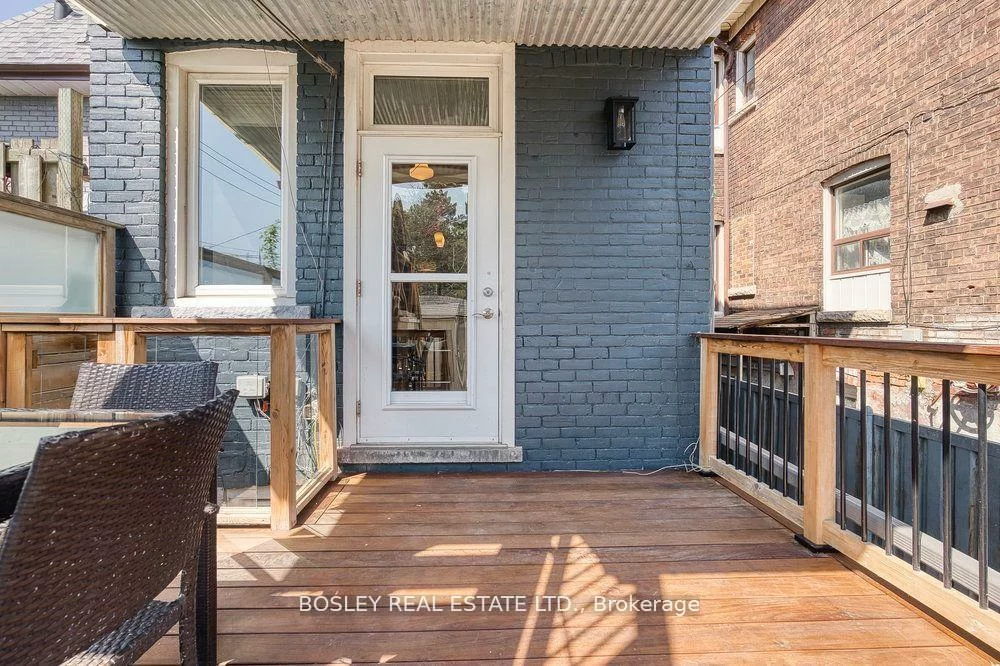159A, Gladstone, Little Portugal, Toronto