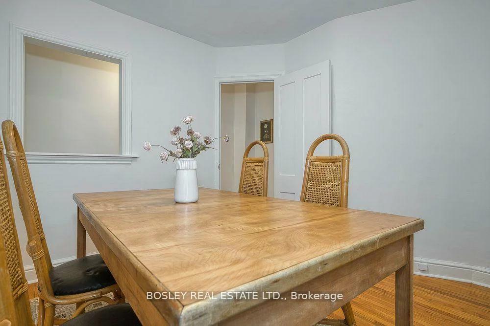 159A, Gladstone, Little Portugal, Toronto