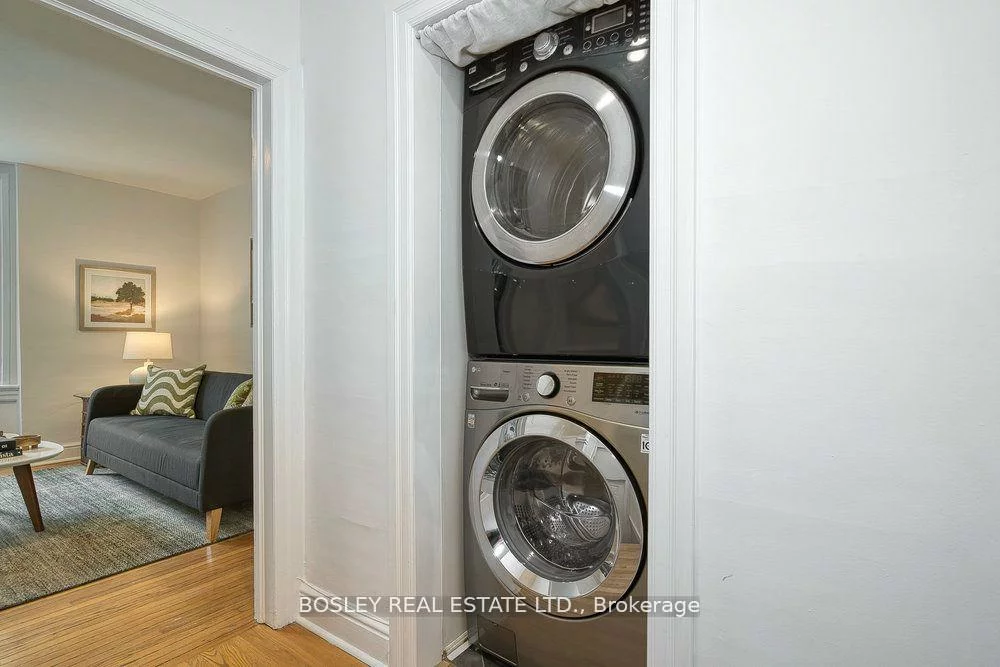 159A, Gladstone, Little Portugal, Toronto