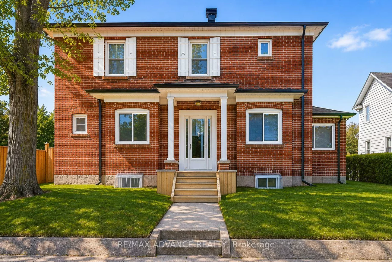 33, Castlefield, Yonge-Eglinton, Toronto