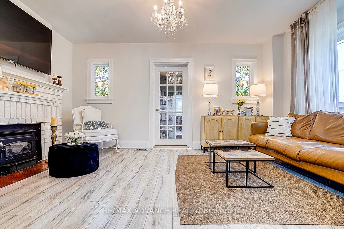 33, Castlefield, Yonge-Eglinton, Toronto