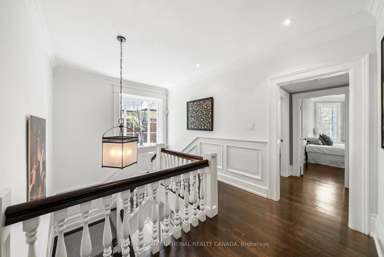 236, Poplar Plains, Casa Loma, Toronto