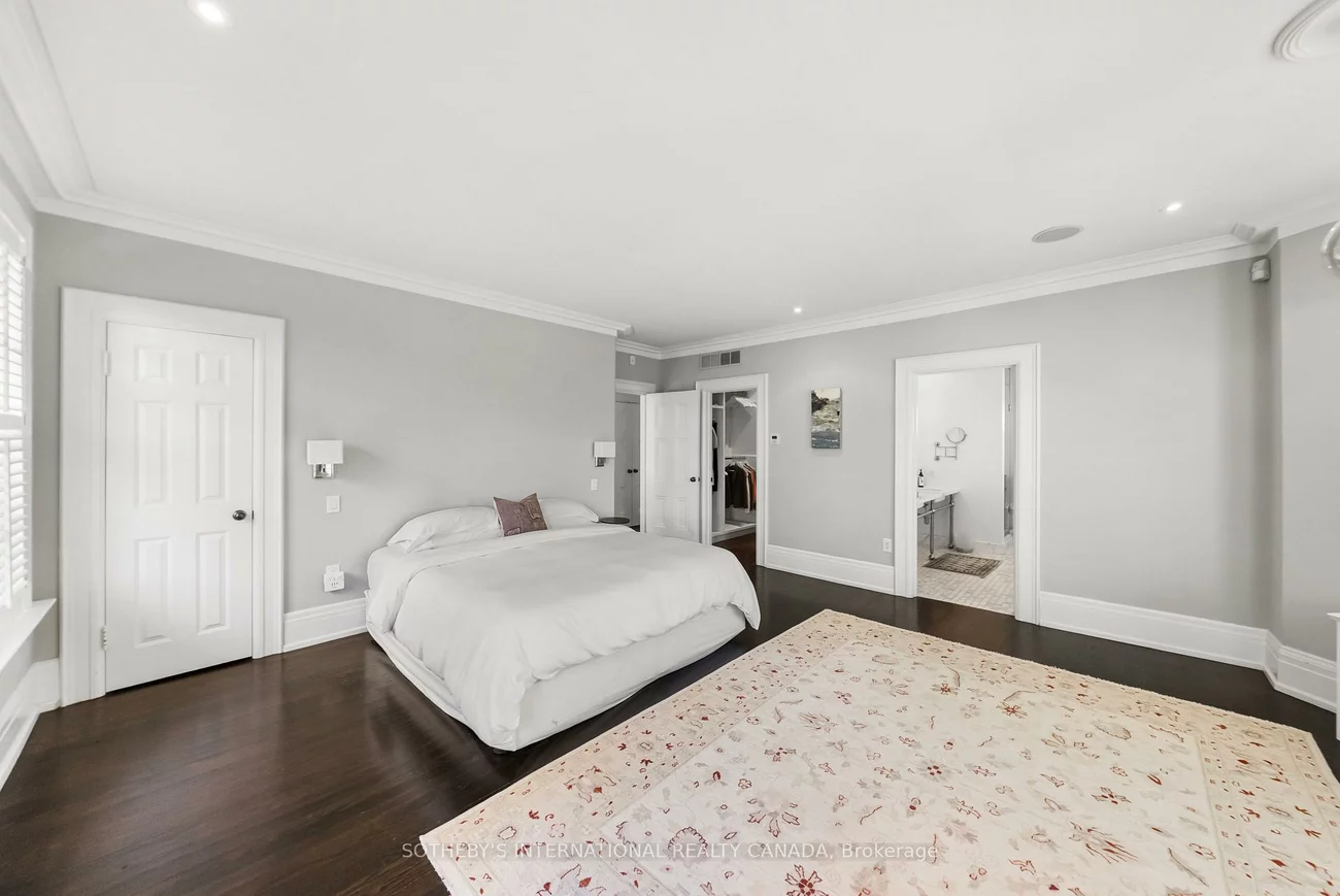 236, Poplar Plains, Casa Loma, Toronto