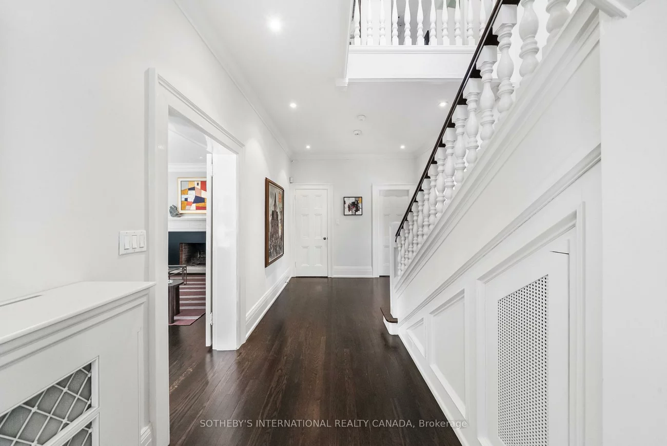 236, Poplar Plains, Casa Loma, Toronto