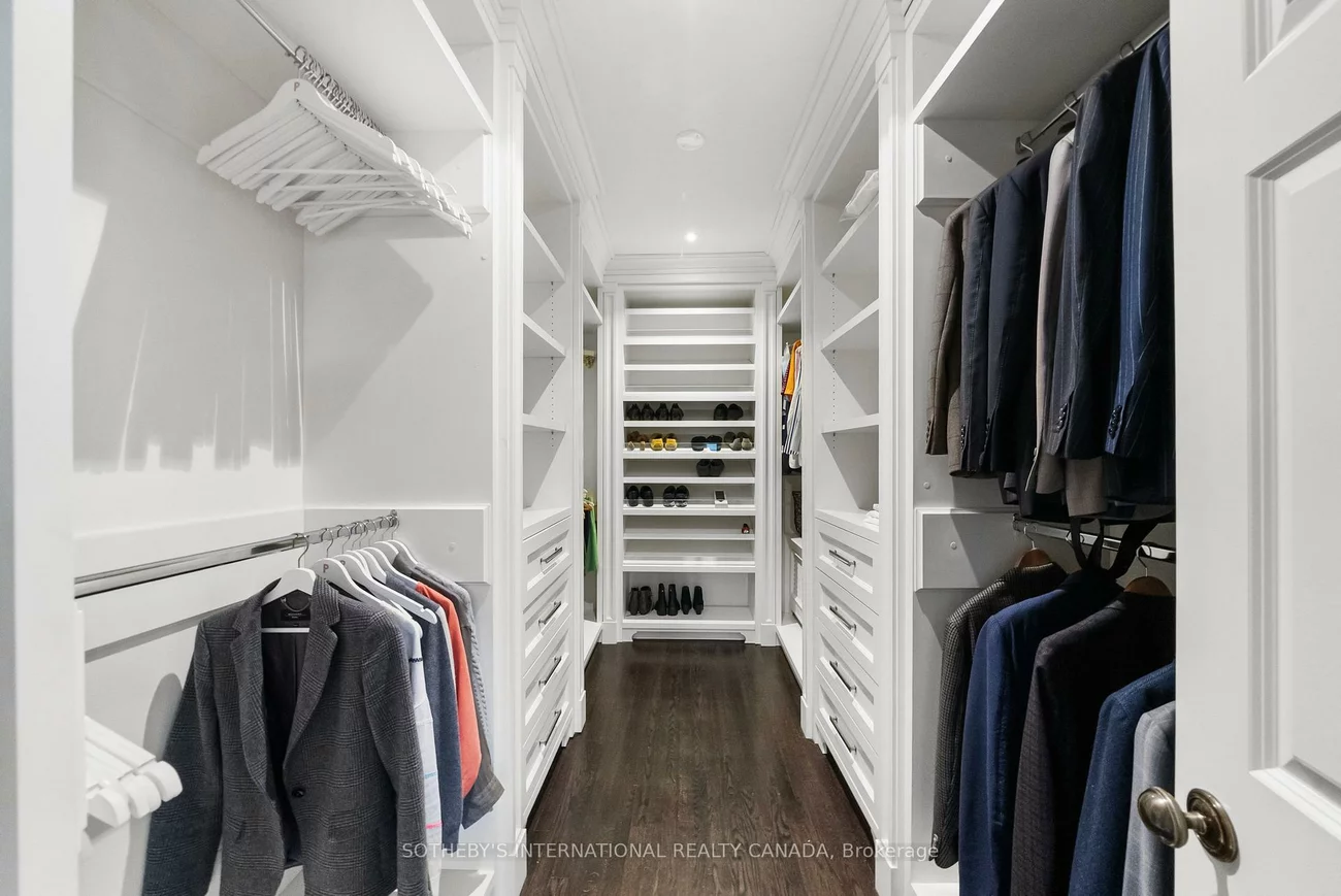 236, Poplar Plains, Casa Loma, Toronto