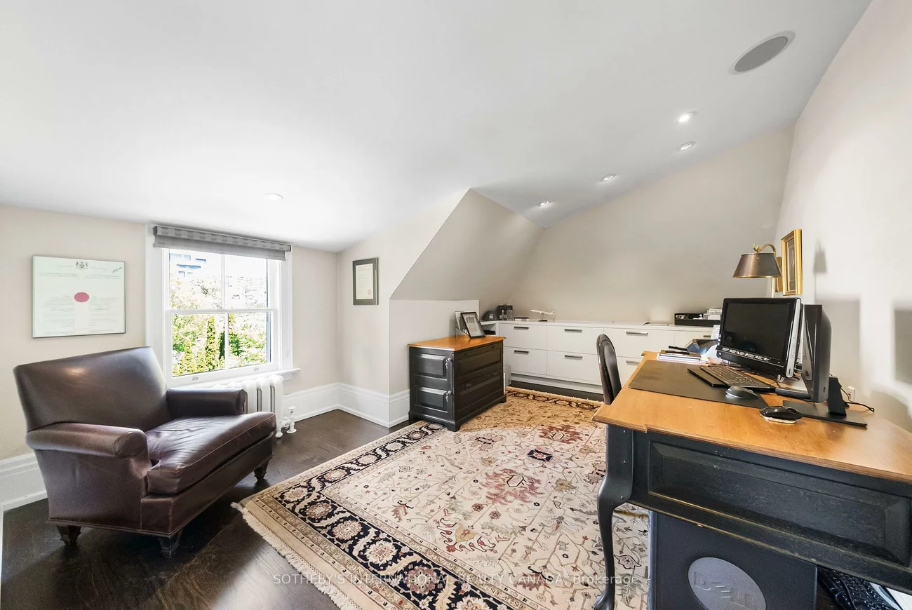 236, Poplar Plains, Casa Loma, Toronto