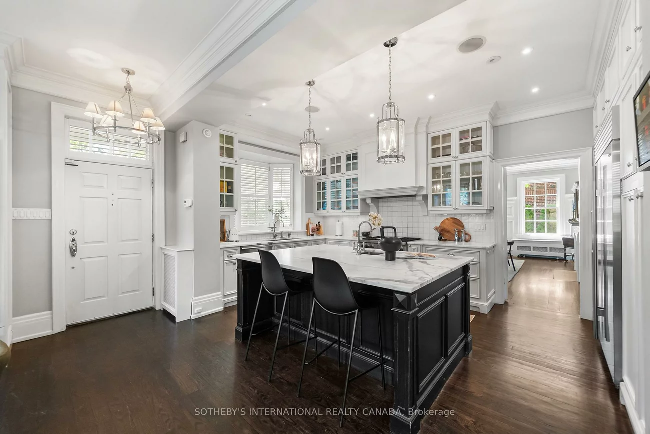 236, Poplar Plains, Casa Loma, Toronto
