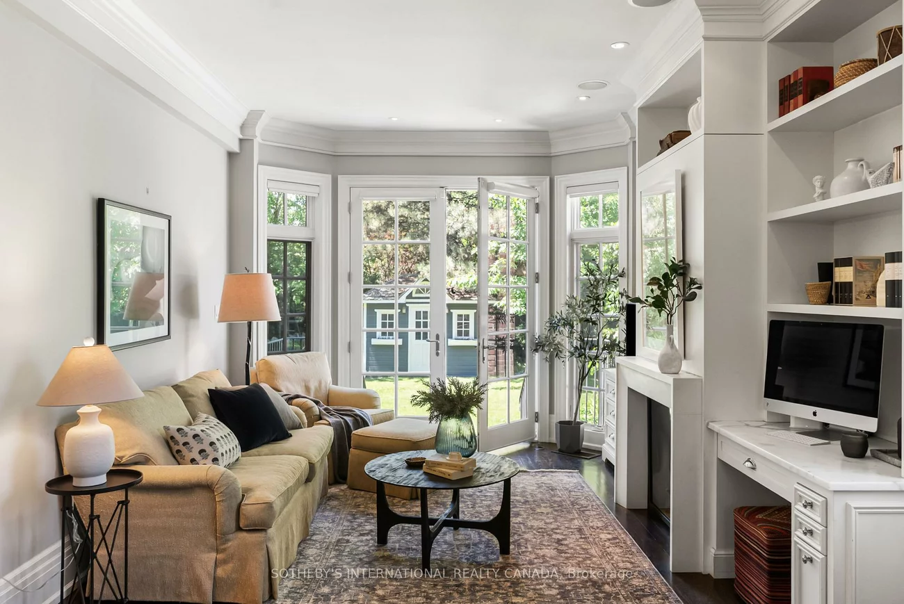 236, Poplar Plains, Casa Loma, Toronto