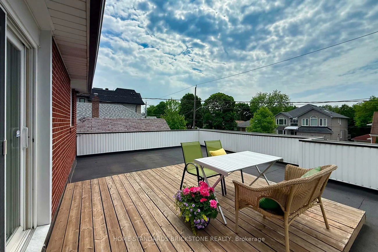 60, Madawaska, Newtonbrook East, Toronto