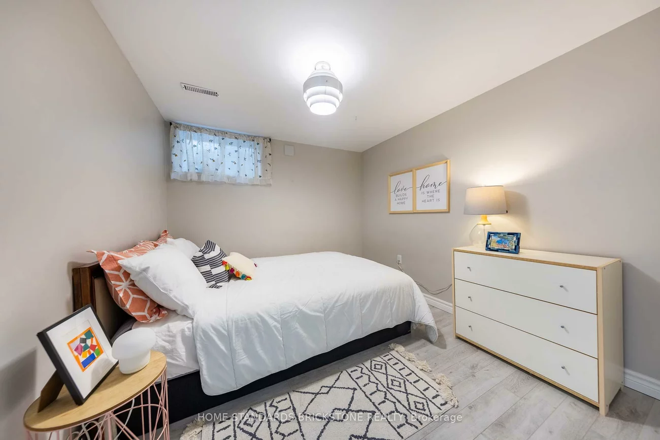60, Madawaska, Newtonbrook East, Toronto
