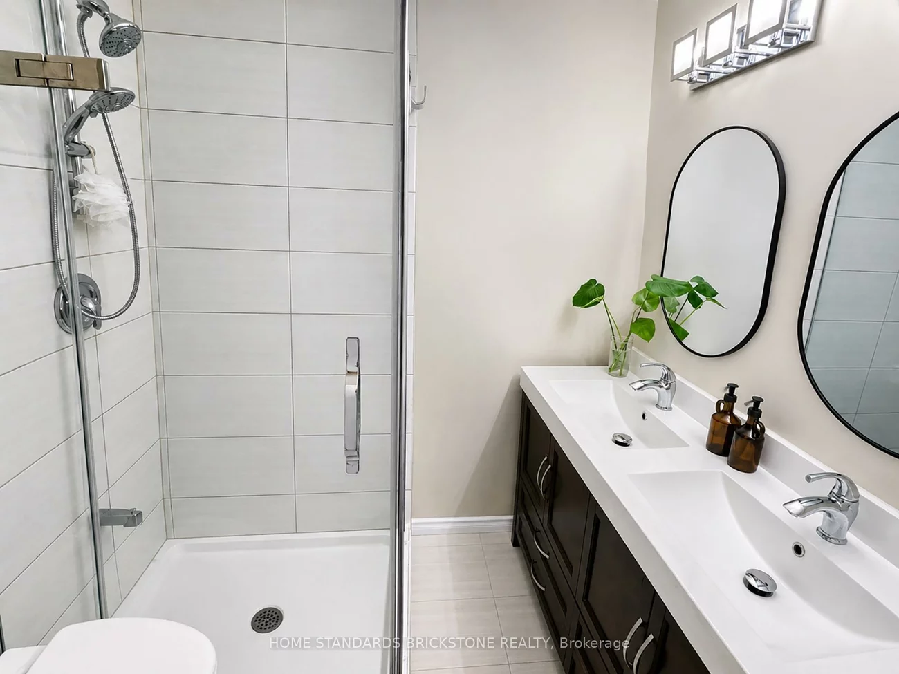 60, Madawaska, Newtonbrook East, Toronto