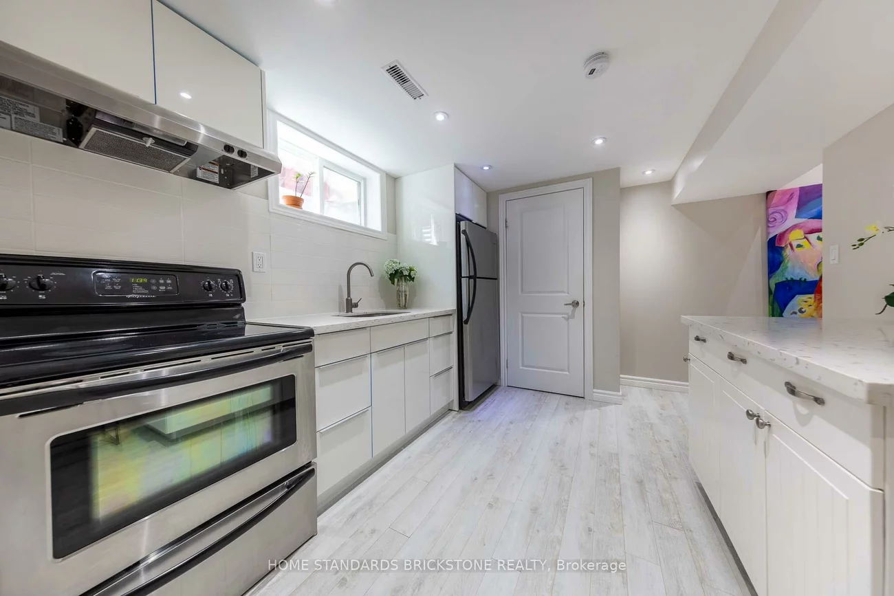 60, Madawaska, Newtonbrook East, Toronto