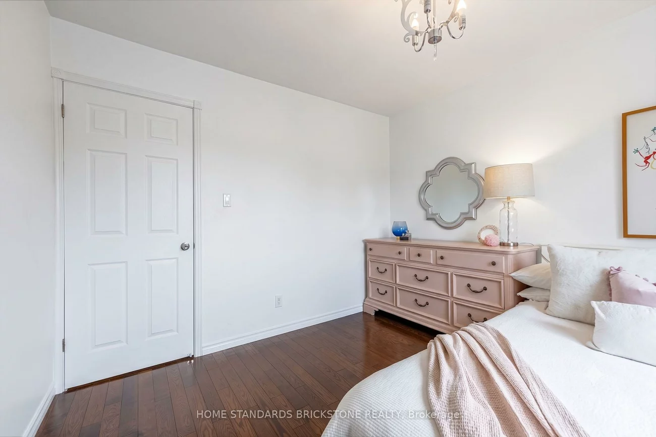 60, Madawaska, Newtonbrook East, Toronto