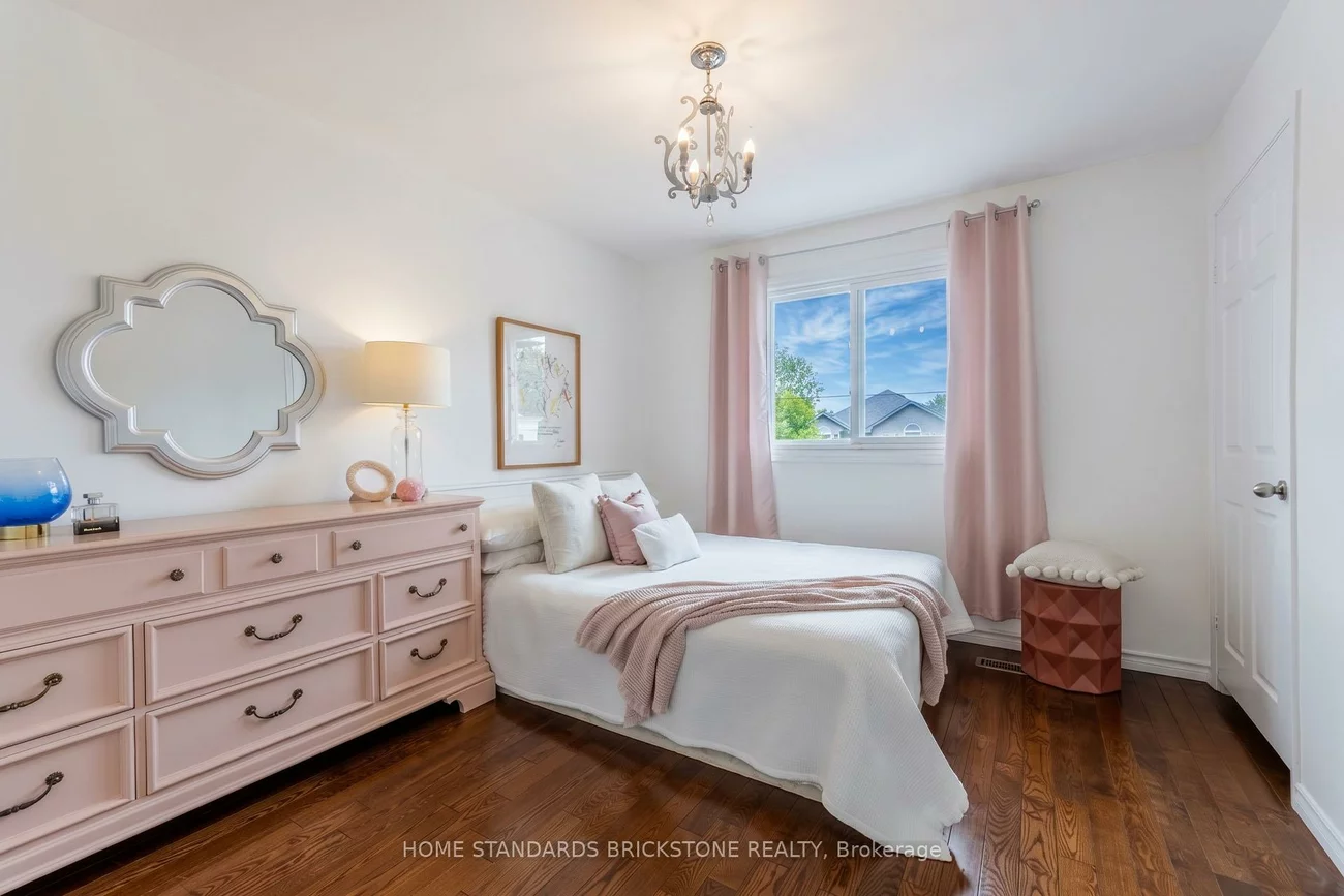 60, Madawaska, Newtonbrook East, Toronto