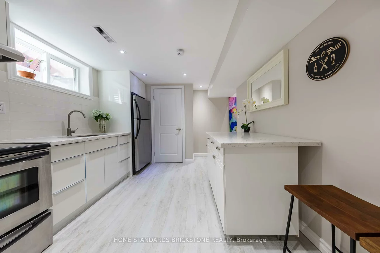 60, Madawaska, Newtonbrook East, Toronto