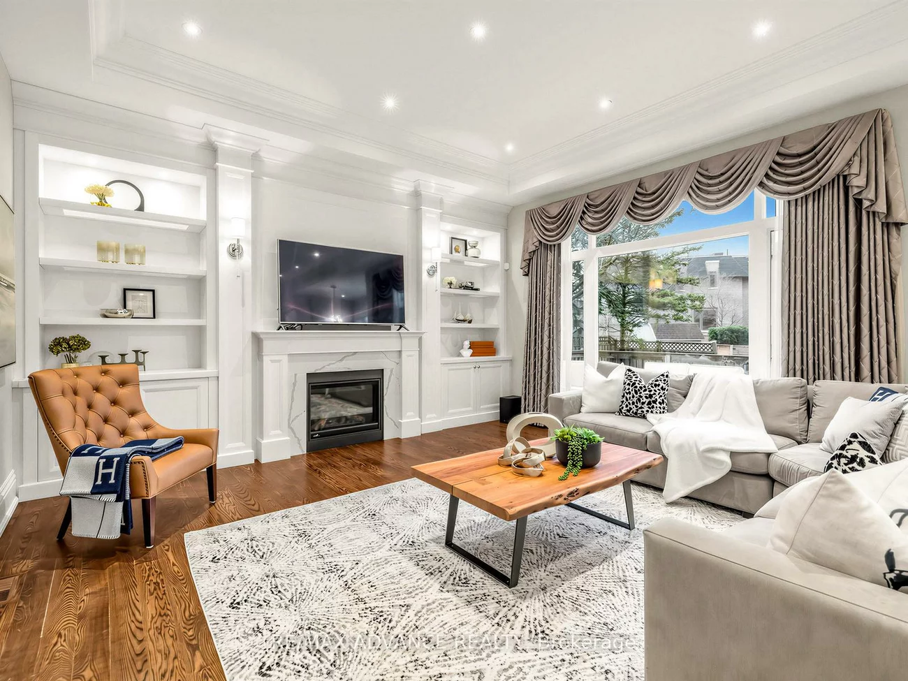 5, Lloydminster, Newtonbrook East, Toronto