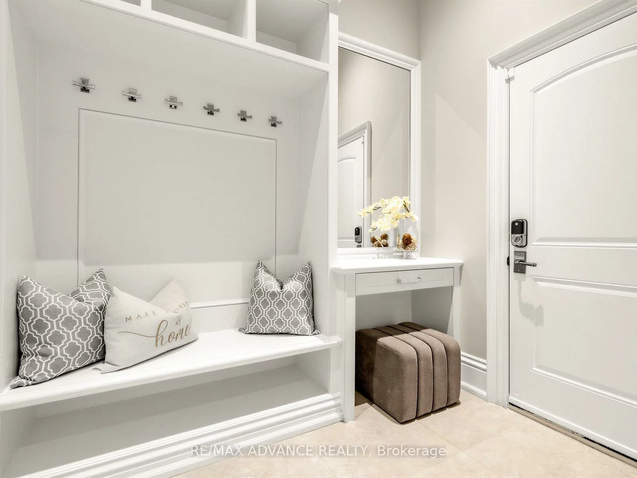 5, Lloydminster, Newtonbrook East, Toronto