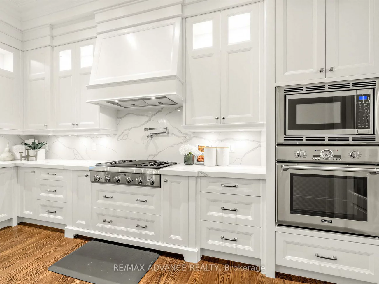 5, Lloydminster, Newtonbrook East, Toronto