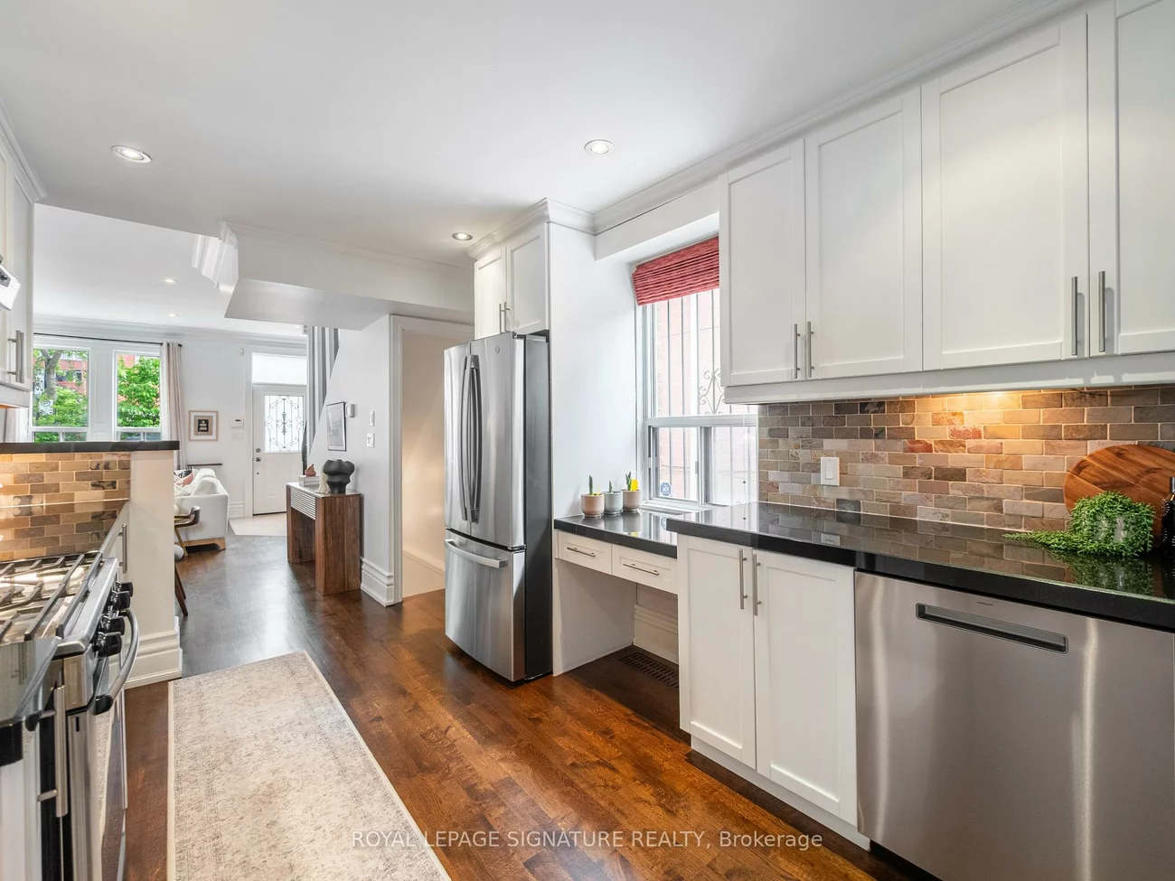 4, Whitaker, Niagara, Toronto