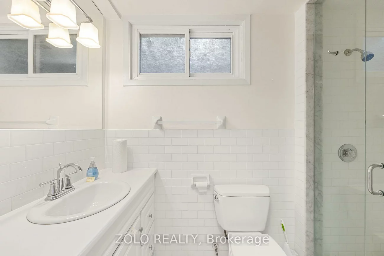 17, Hi Mount, Bayview Village, Toronto