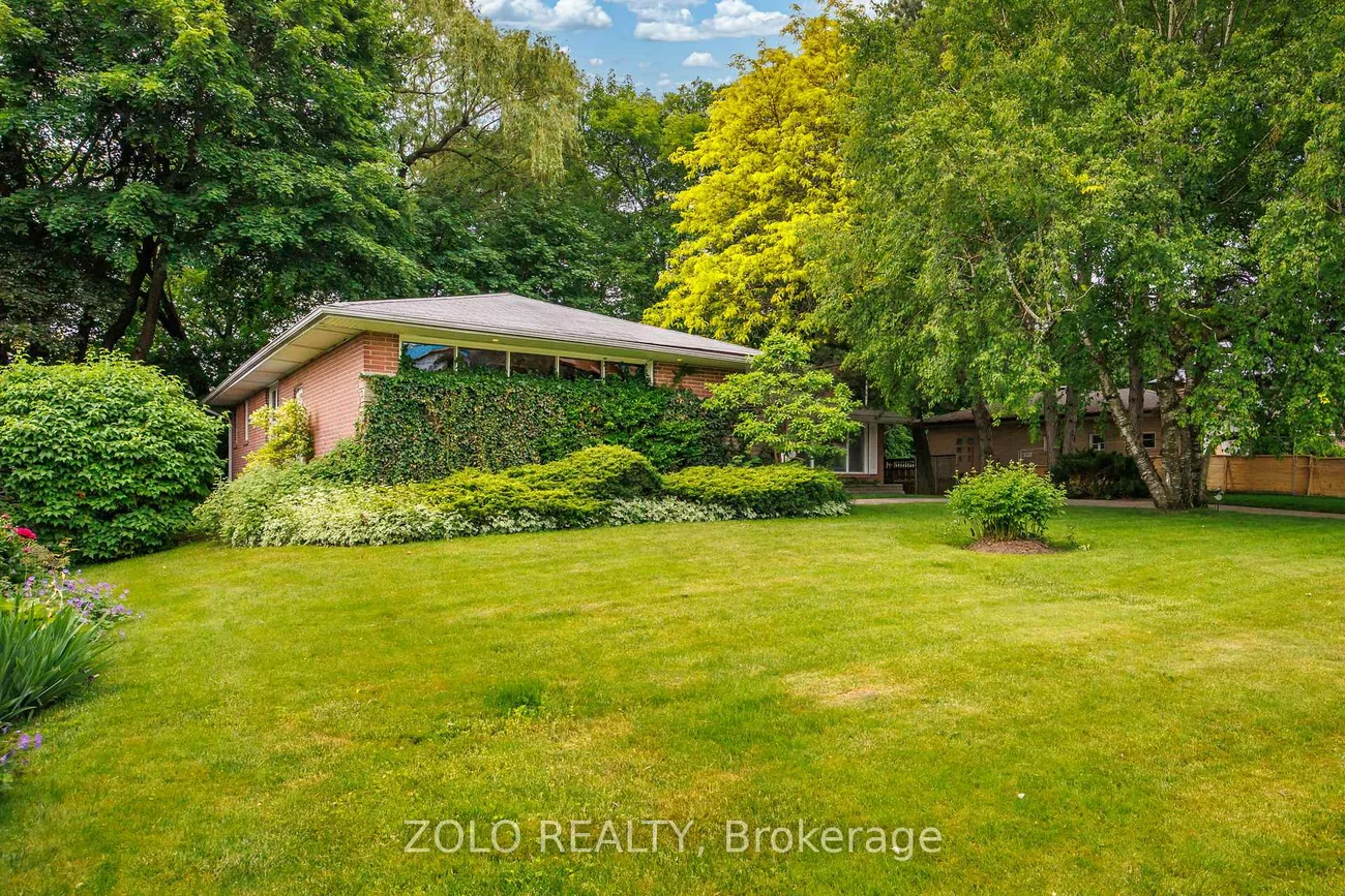 17, Hi Mount, Bayview Village, Toronto