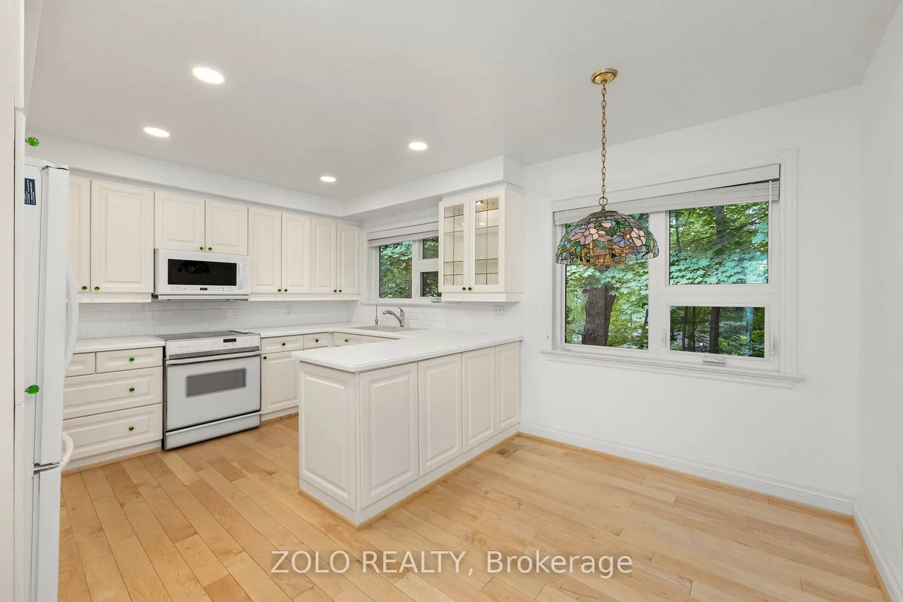 17, Hi Mount, Bayview Village, Toronto