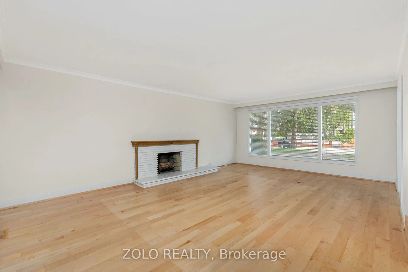 17, Hi Mount, Bayview Village, Toronto