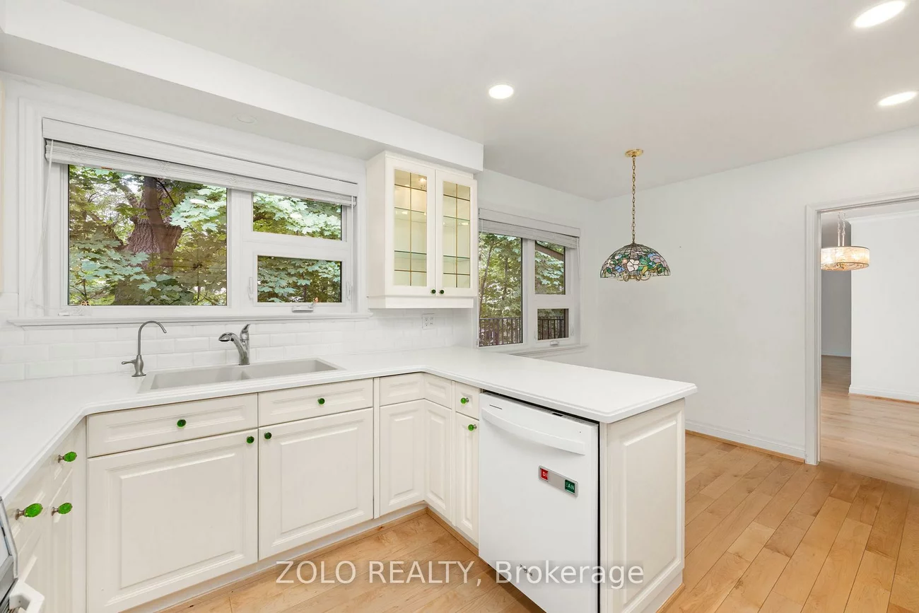 17, Hi Mount, Bayview Village, Toronto