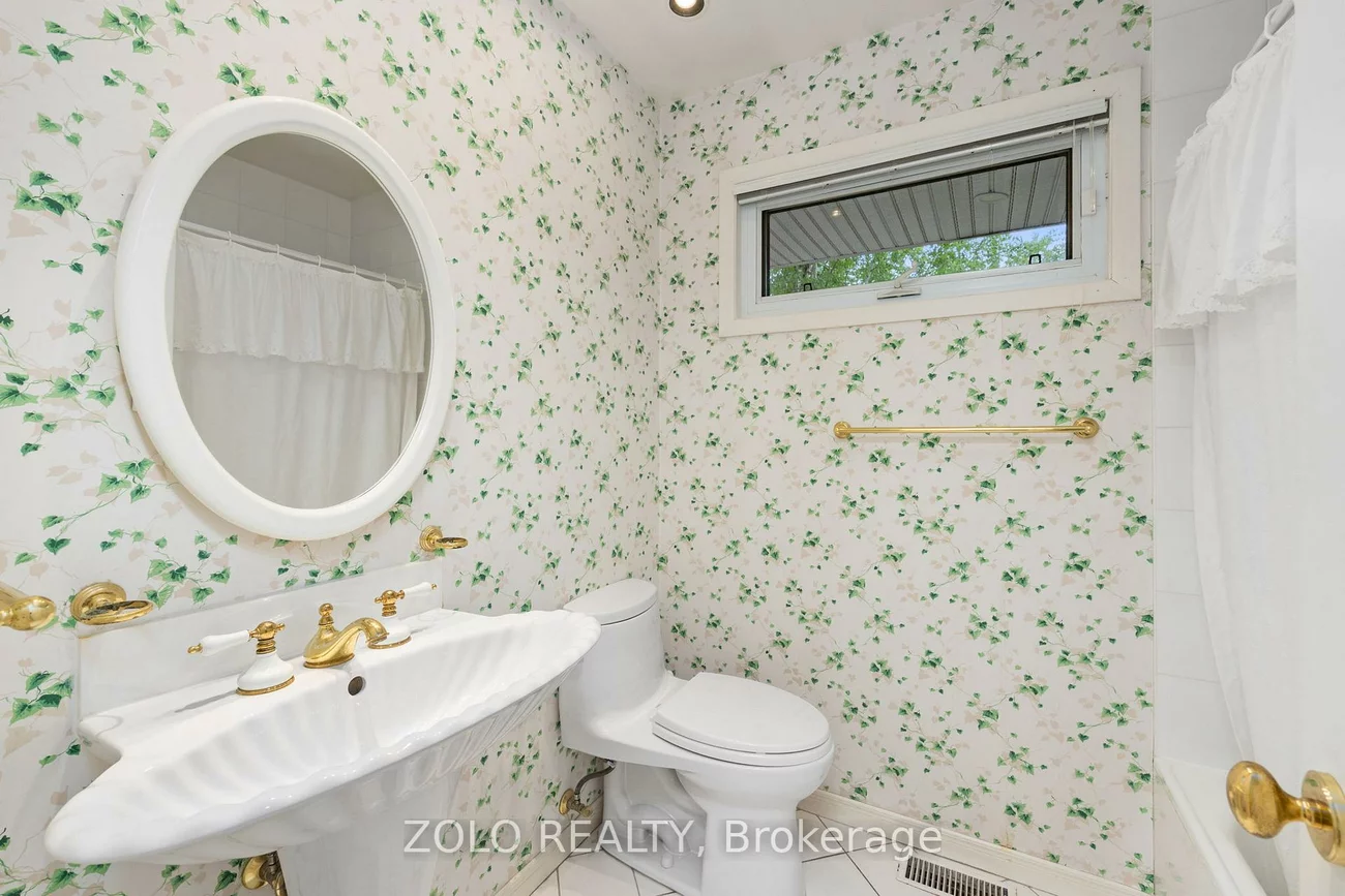17, Hi Mount, Bayview Village, Toronto