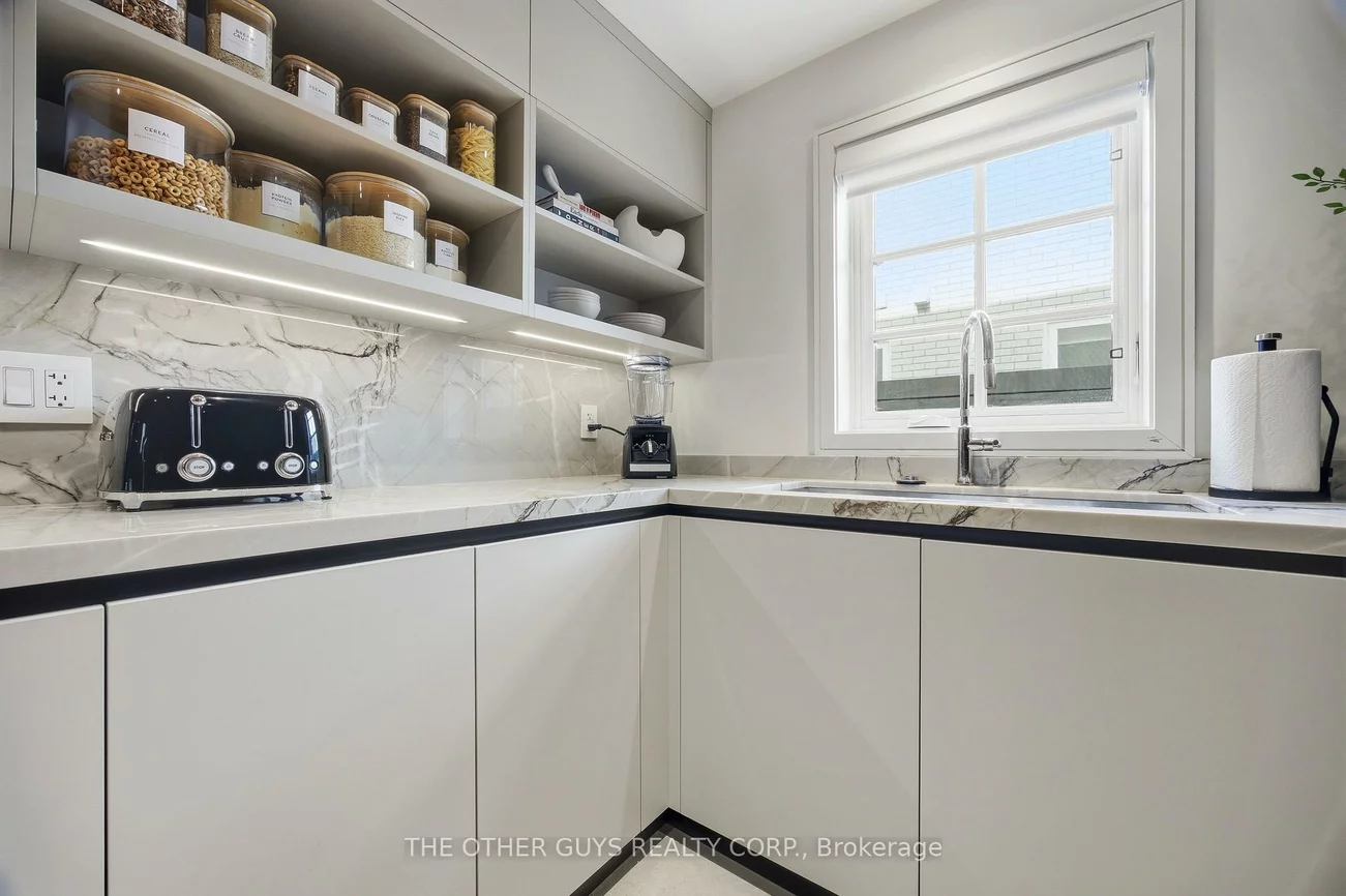 18, Chipstead, Banbury-Don Mills, Toronto