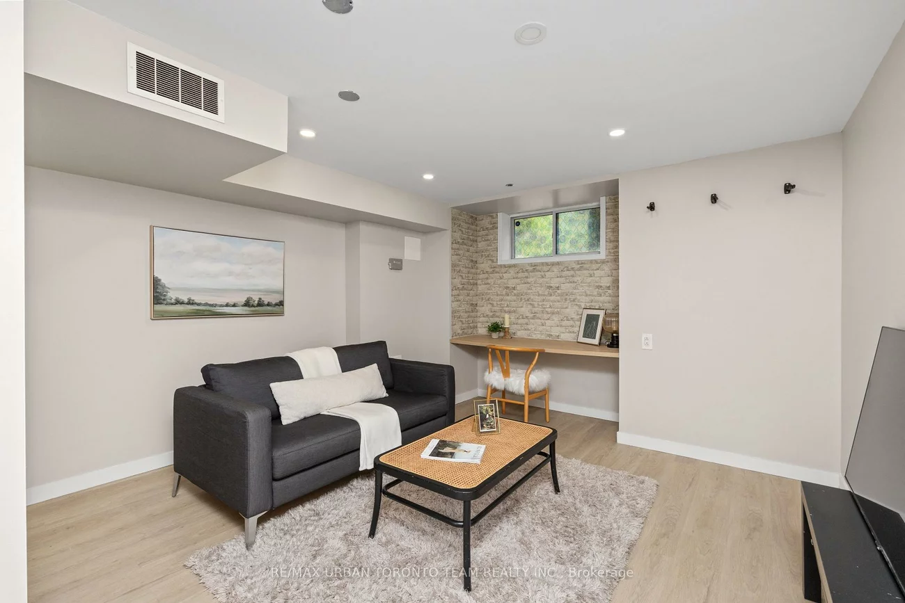 12, Old Primrose, Regent Park, Toronto