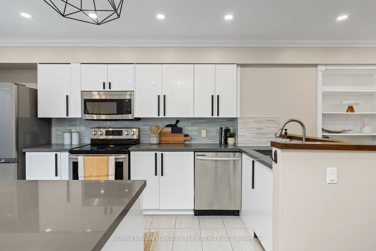 12, Old Primrose, Regent Park, Toronto