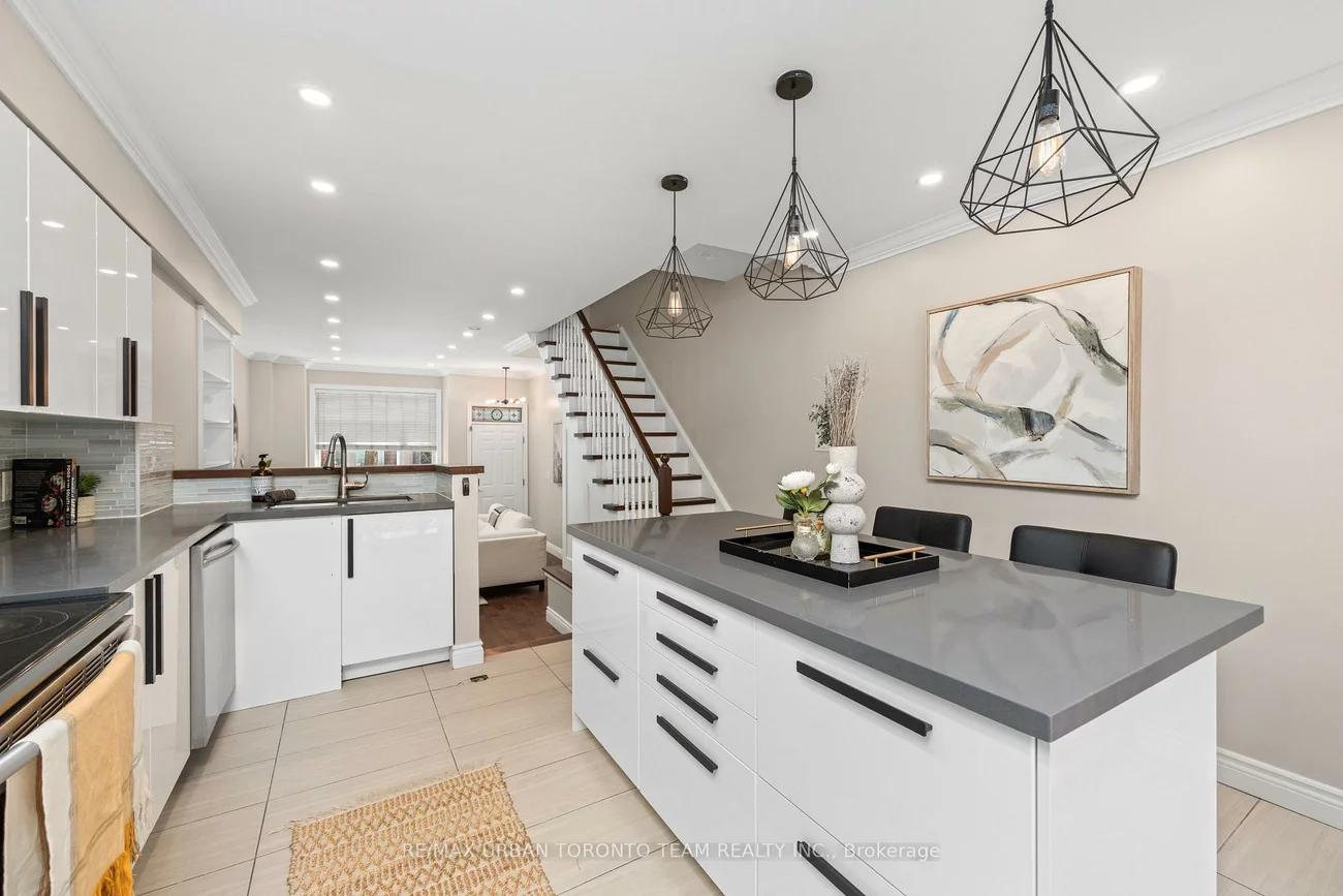 12, Old Primrose, Regent Park, Toronto
