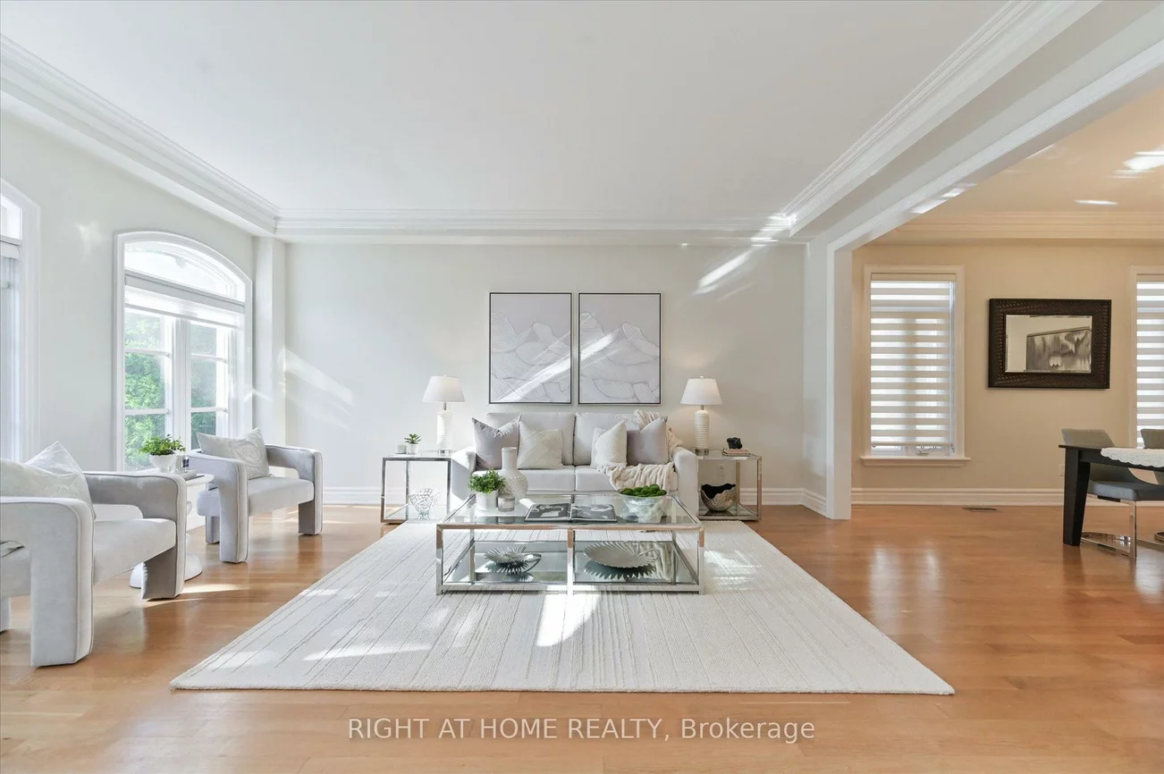 154, Charlton, Newtonbrook West, Toronto