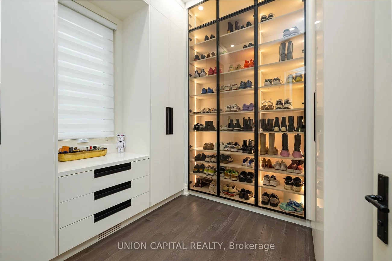 47, Bevdale, Willowdale West, Toronto
