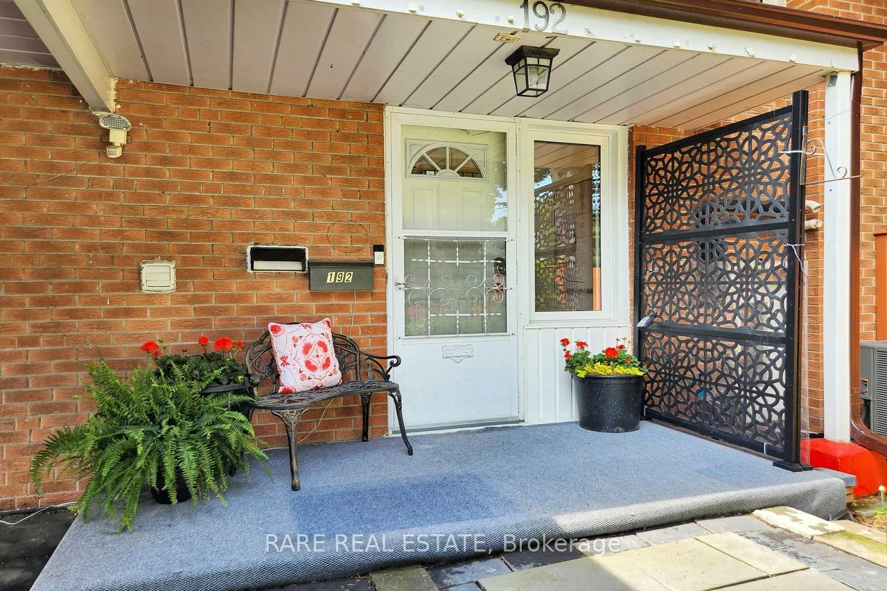 192, Three Valleys, Parkwoods-Donalda, Toronto