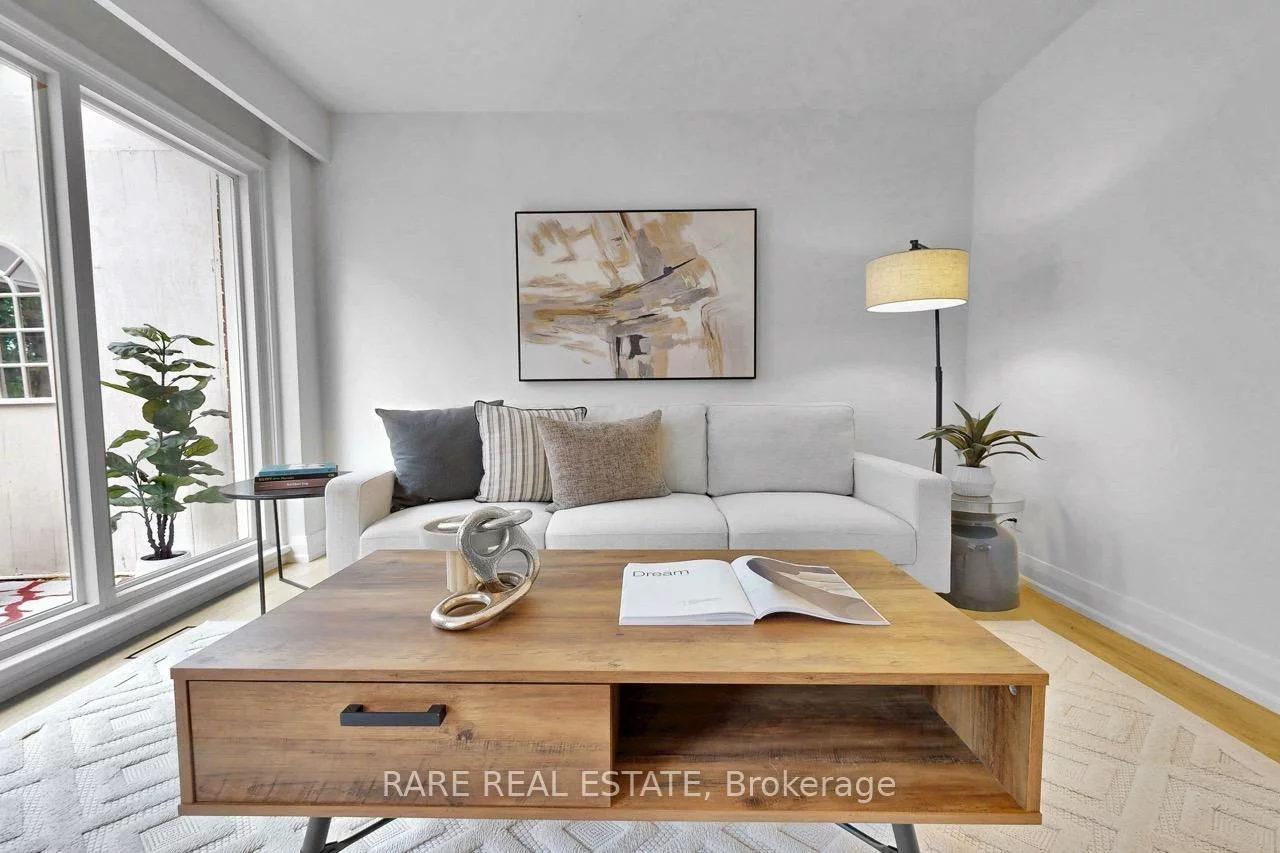 192, Three Valleys, Parkwoods-Donalda, Toronto