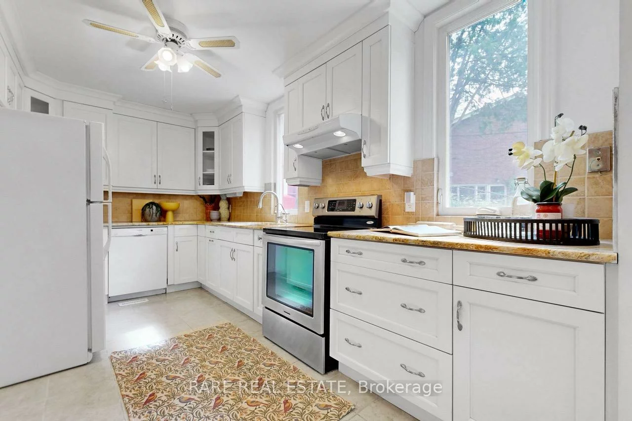 192, Three Valleys, Parkwoods-Donalda, Toronto