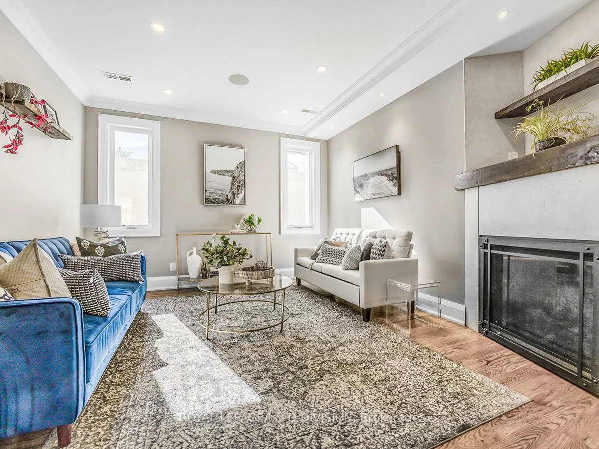 30, Broadleaf, Banbury-Don Mills, Toronto