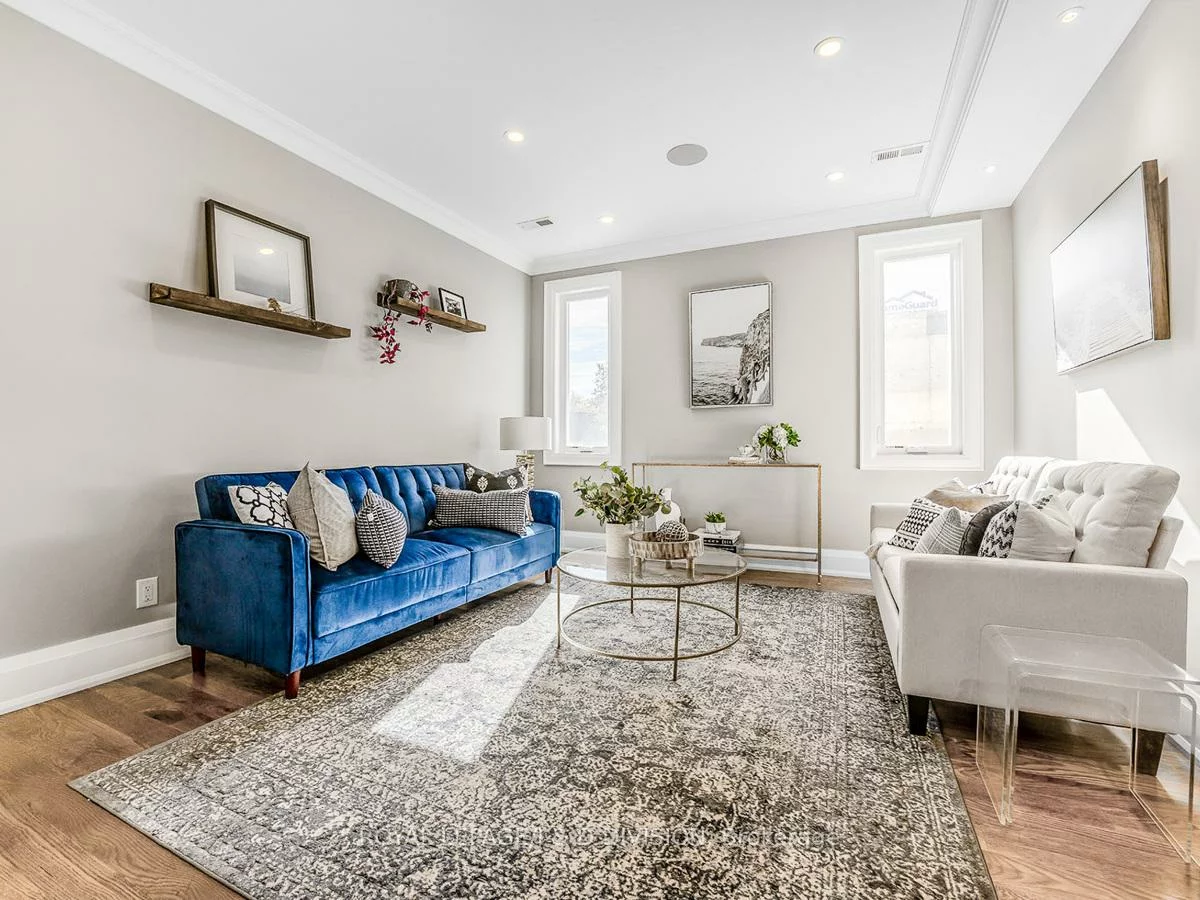 30, Broadleaf, Banbury-Don Mills, Toronto