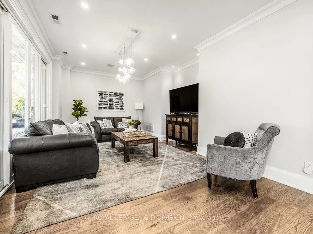 30, Broadleaf, Banbury-Don Mills, Toronto