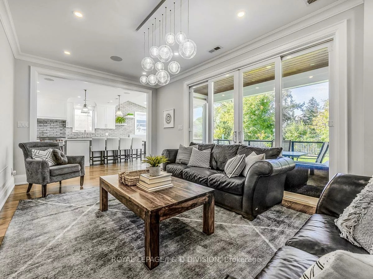 30, Broadleaf, Banbury-Don Mills, Toronto