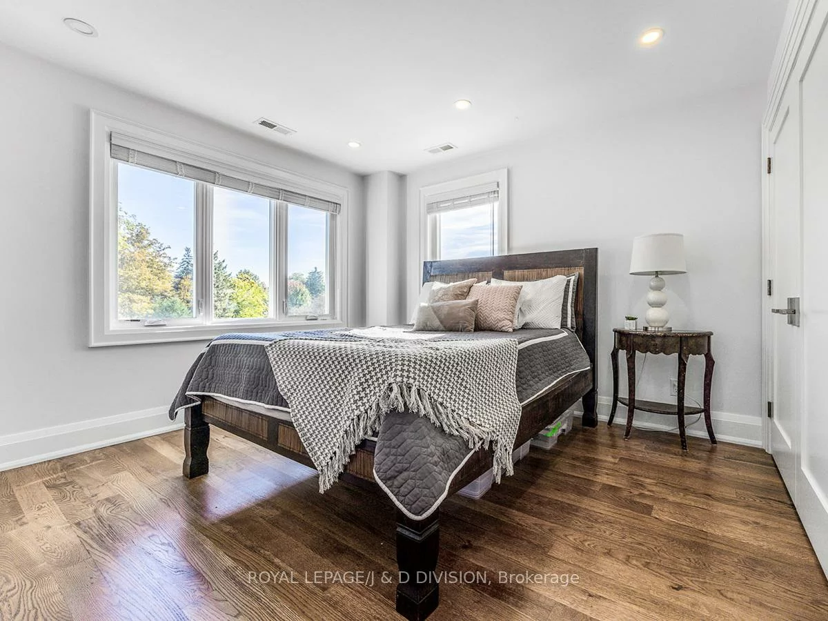 30, Broadleaf, Banbury-Don Mills, Toronto