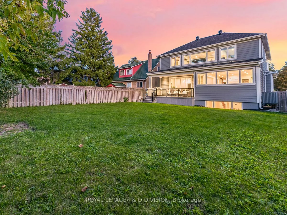 30, Broadleaf, Banbury-Don Mills, Toronto