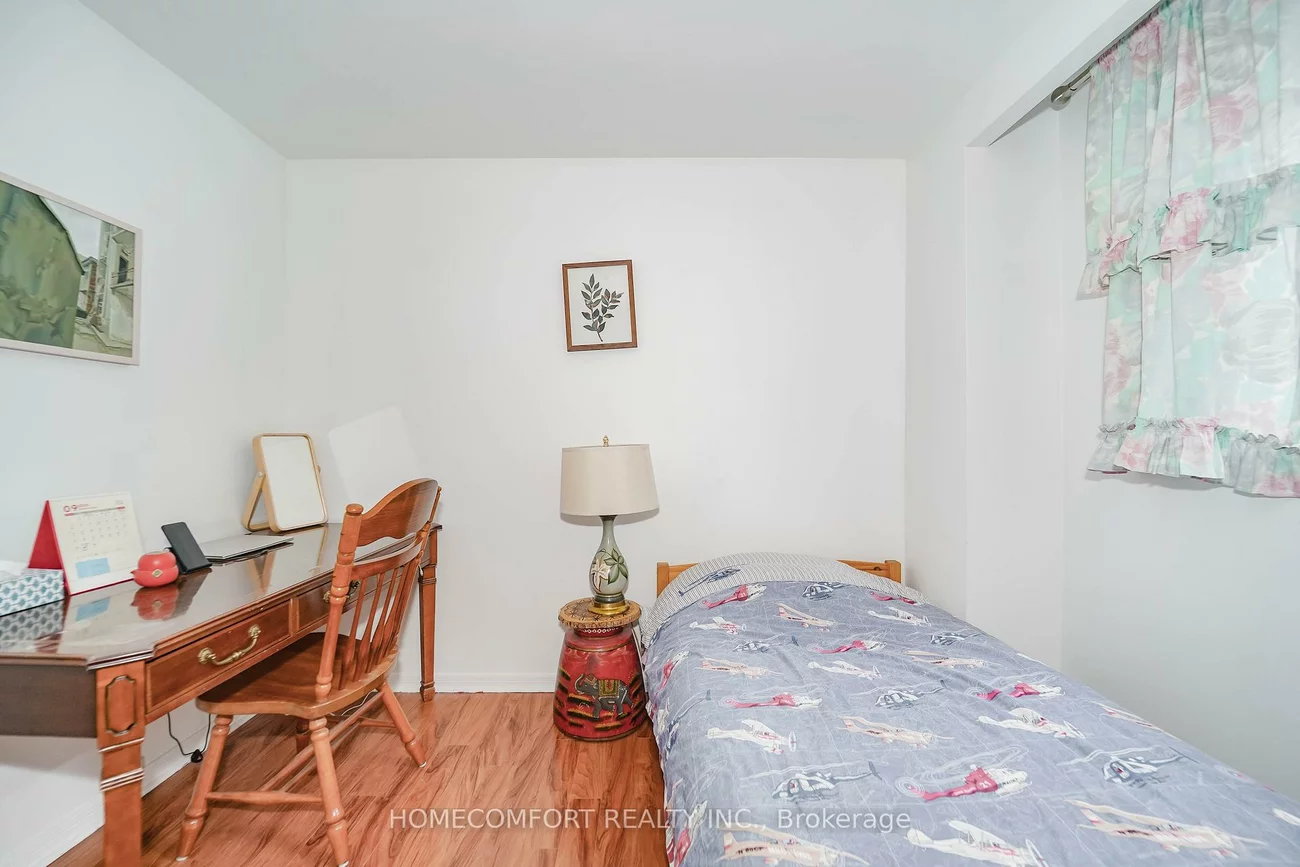 8, Topaz, Bayview Woods-Steeles, Toronto
