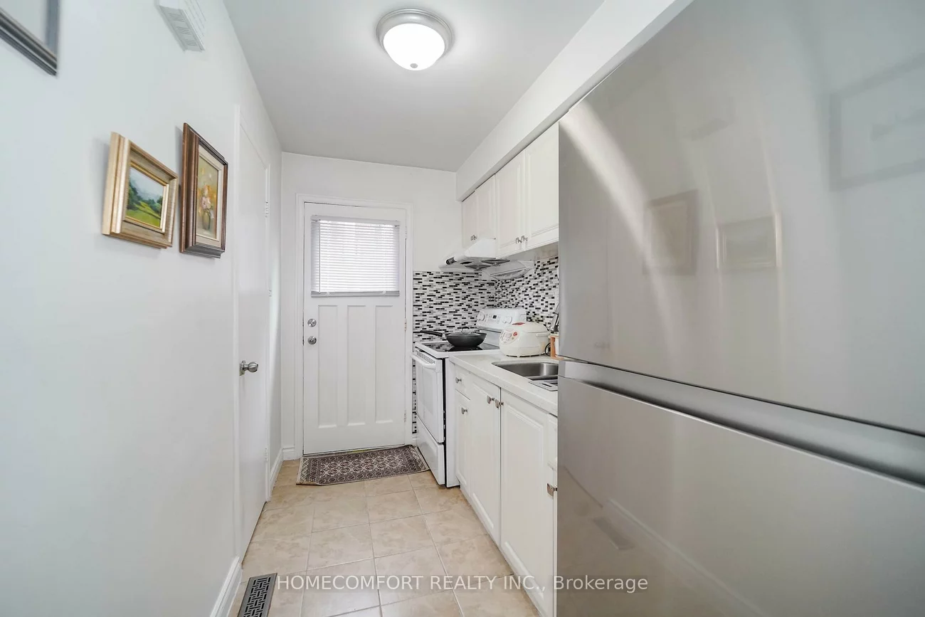 8, Topaz, Bayview Woods-Steeles, Toronto