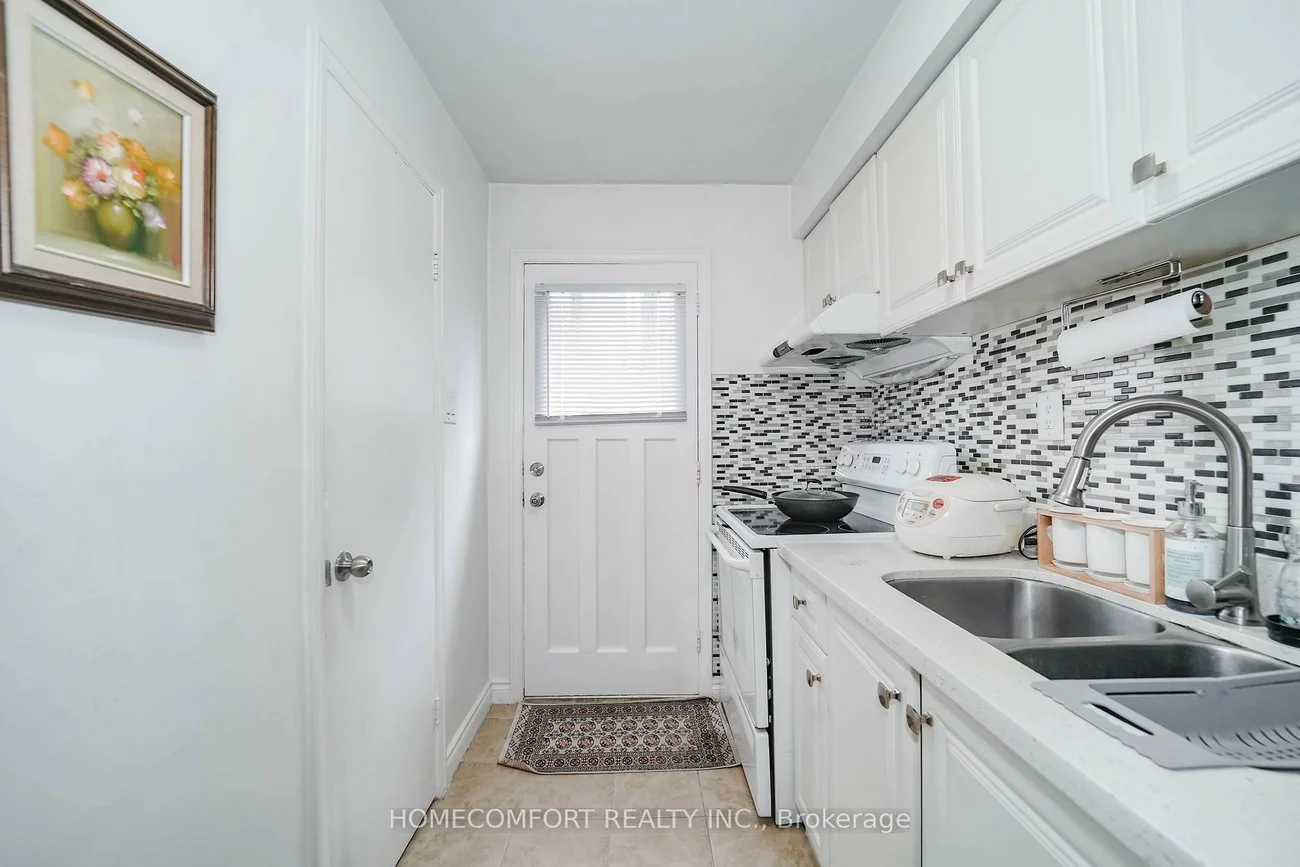 8, Topaz, Bayview Woods-Steeles, Toronto
