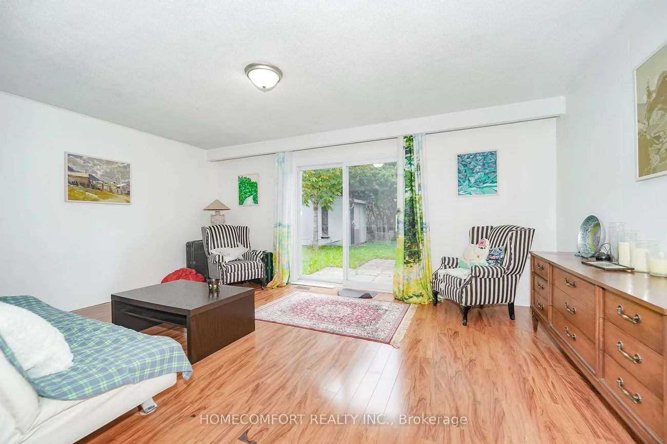 8, Topaz, Bayview Woods-Steeles, Toronto